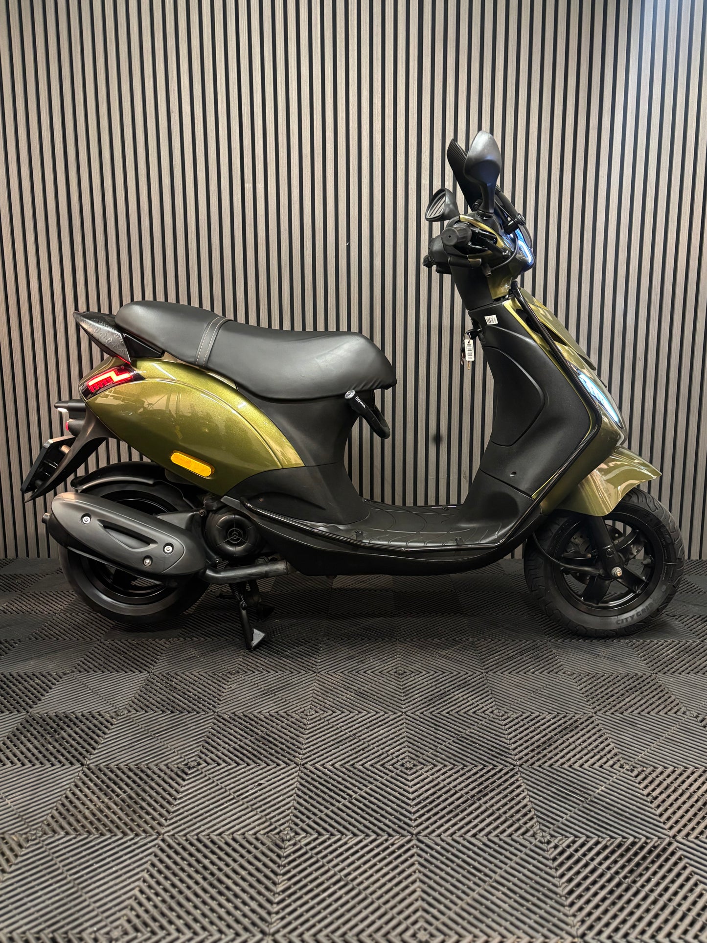 PIAGGIO ZIP 2021 BROM FULL OPTION PYTHON GREEN