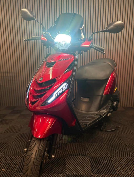 PIAGGIO ZIP 4T 3V BROM 2021 FULL OPTION CANDY RED