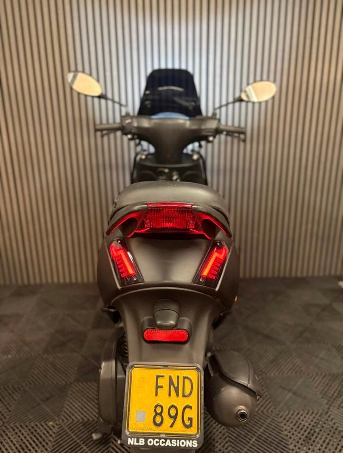 PIAGGIO ZIP 4T 3V BROM 2022 FULL OPTION MAT ZWART