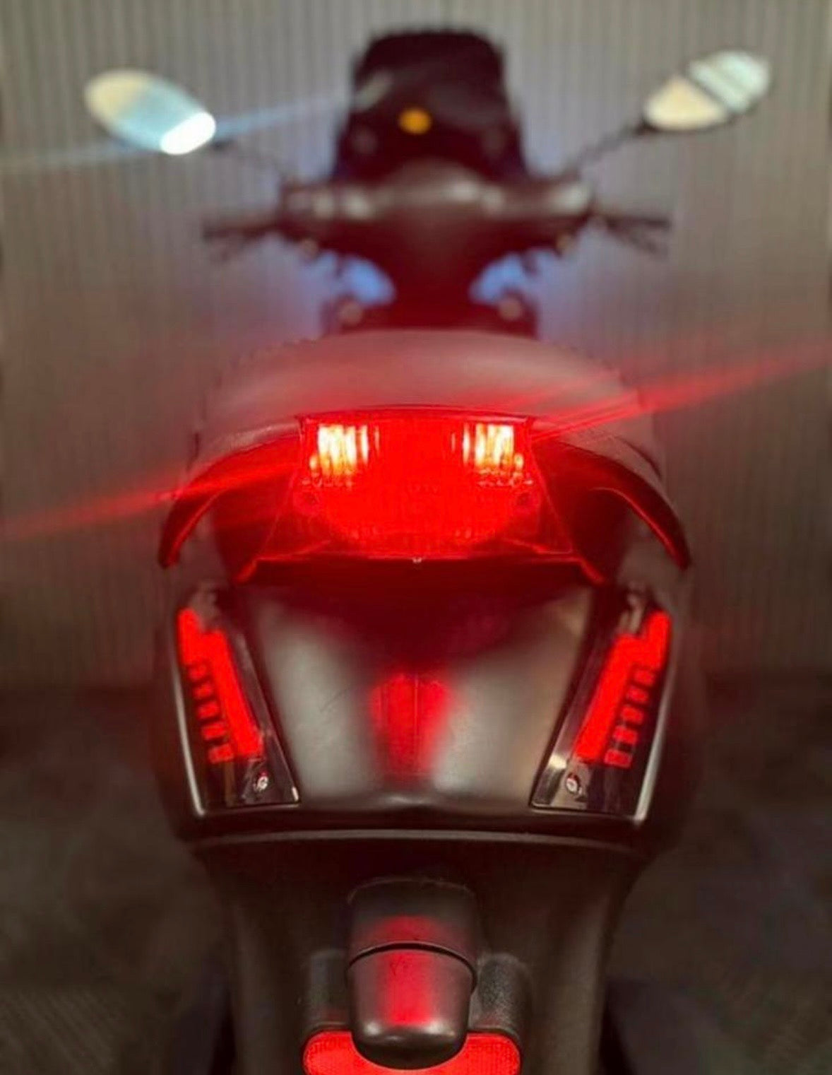 PIAGGIO ZIP BROM 2022 4T 3V FULL OPTION MAT ZWART