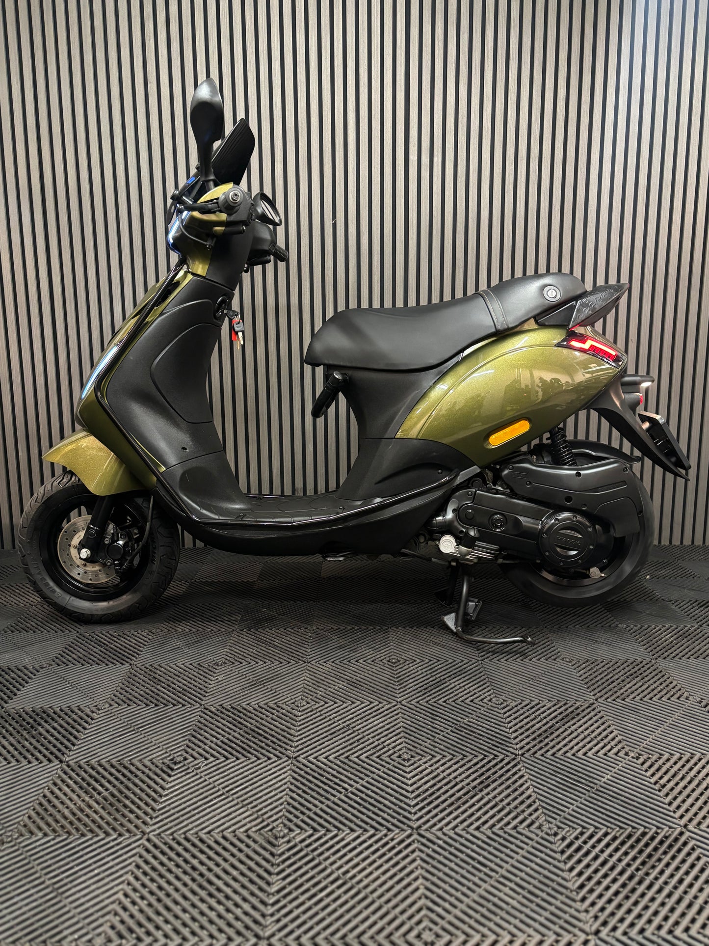 PIAGGIO ZIP 2021 BROM FULL OPTION PYTHON GREEN