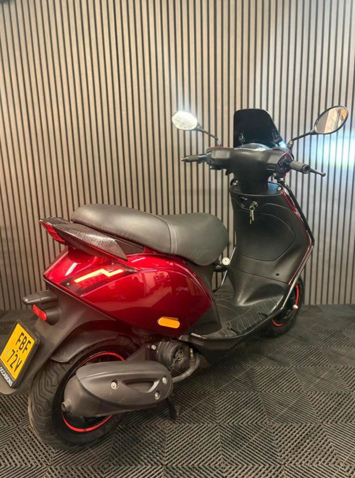 PIAGGIO ZIP 4T 3V BROM 2021 FULL OPTION CANDY RED