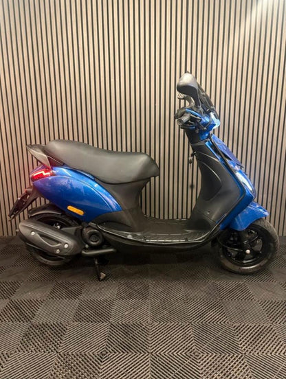 PIAGGIO ZIP 4T 3V BROM 2023 FULL OPTION GALAXY BLUE