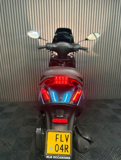 PIAGGIO ZIP 4T 3V BROM 2022 1 EIGENAAR FULL OPTION CAMELEON