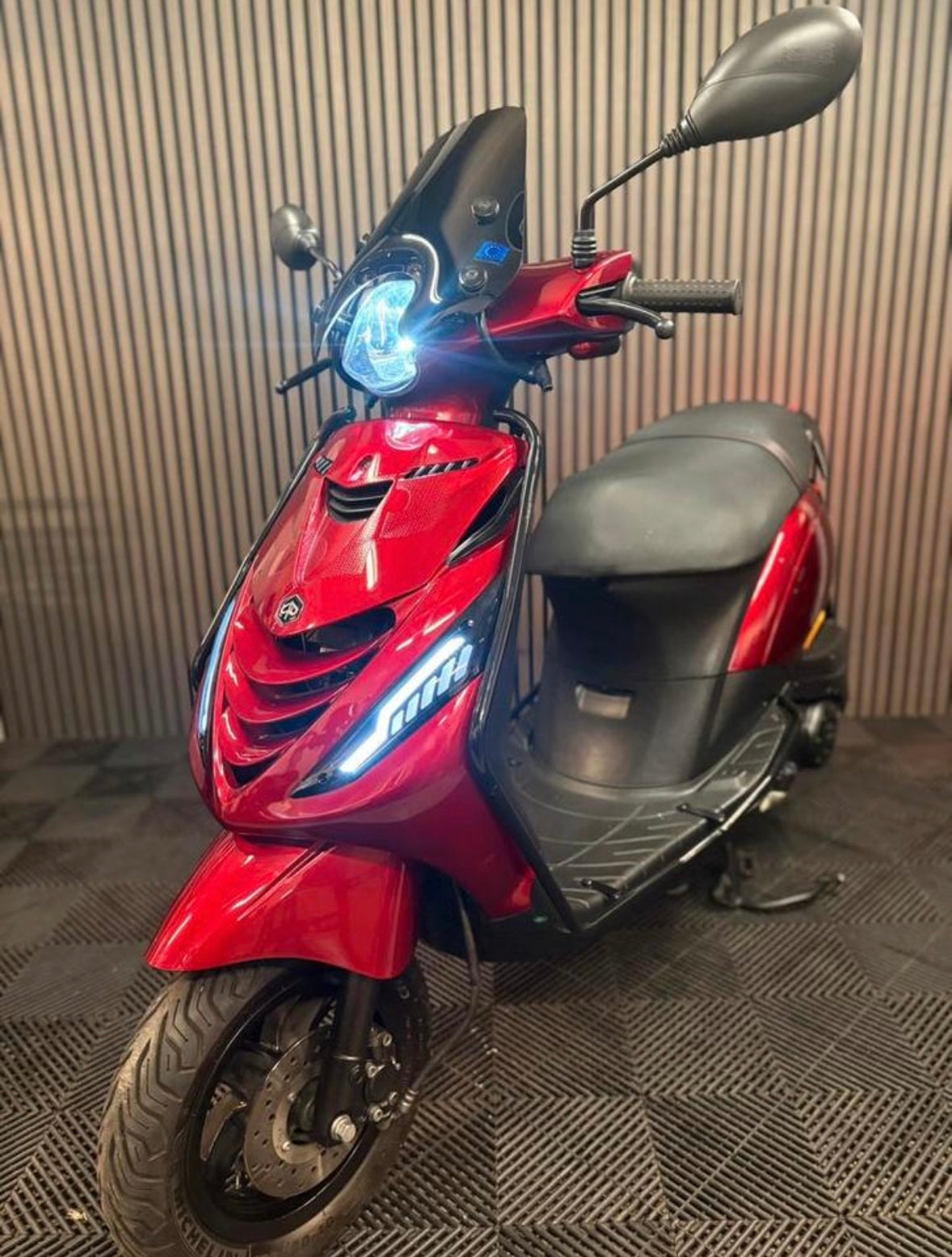 PIAGGIO ZIP 4T 3V BROM 2021 FULL OPTION CANDY RED
