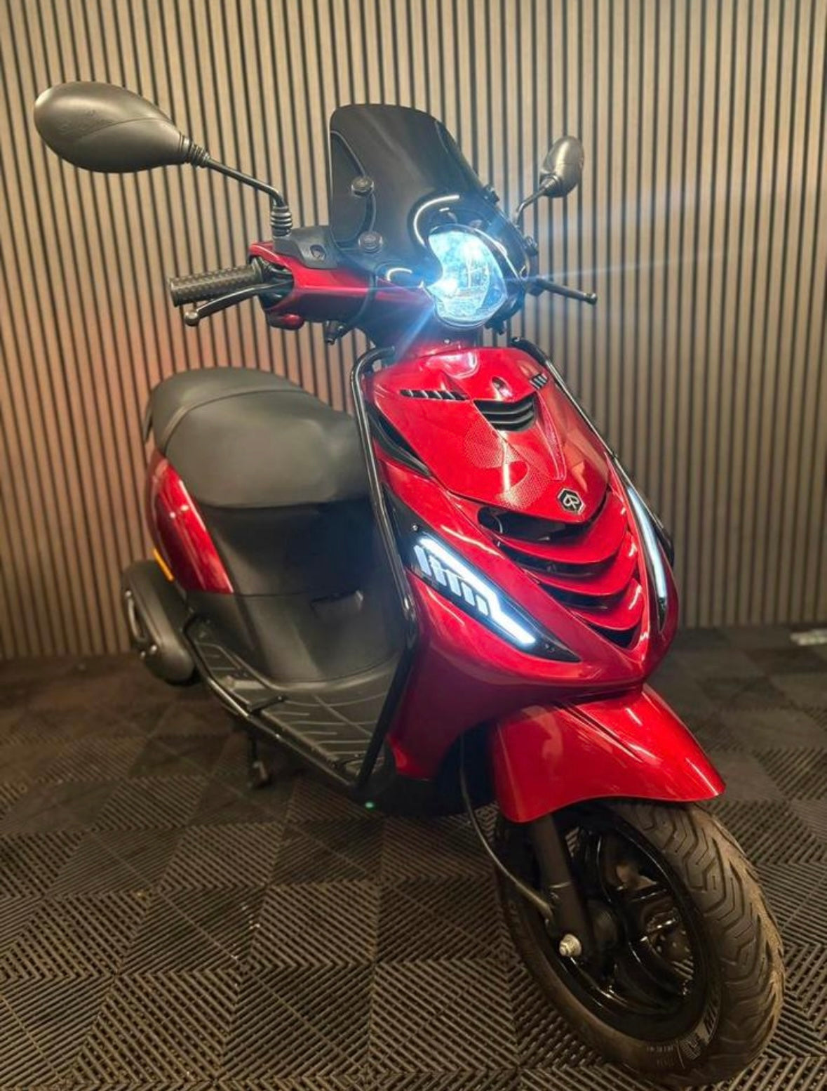 PIAGGIO ZIP 4T 3V BROM 2021 FULL OPTION CANDY RED