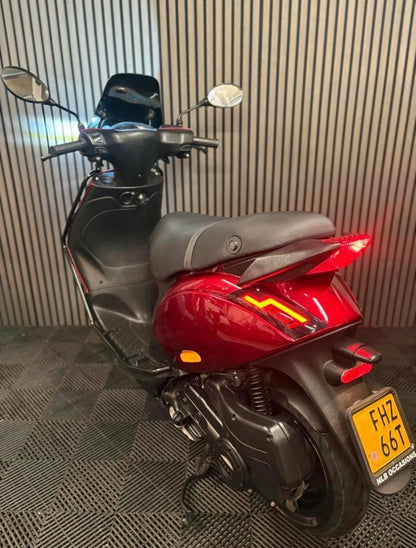 PIAGGIO ZIP 4T 3V BROM 2021 FULL OPTION CANDY RED