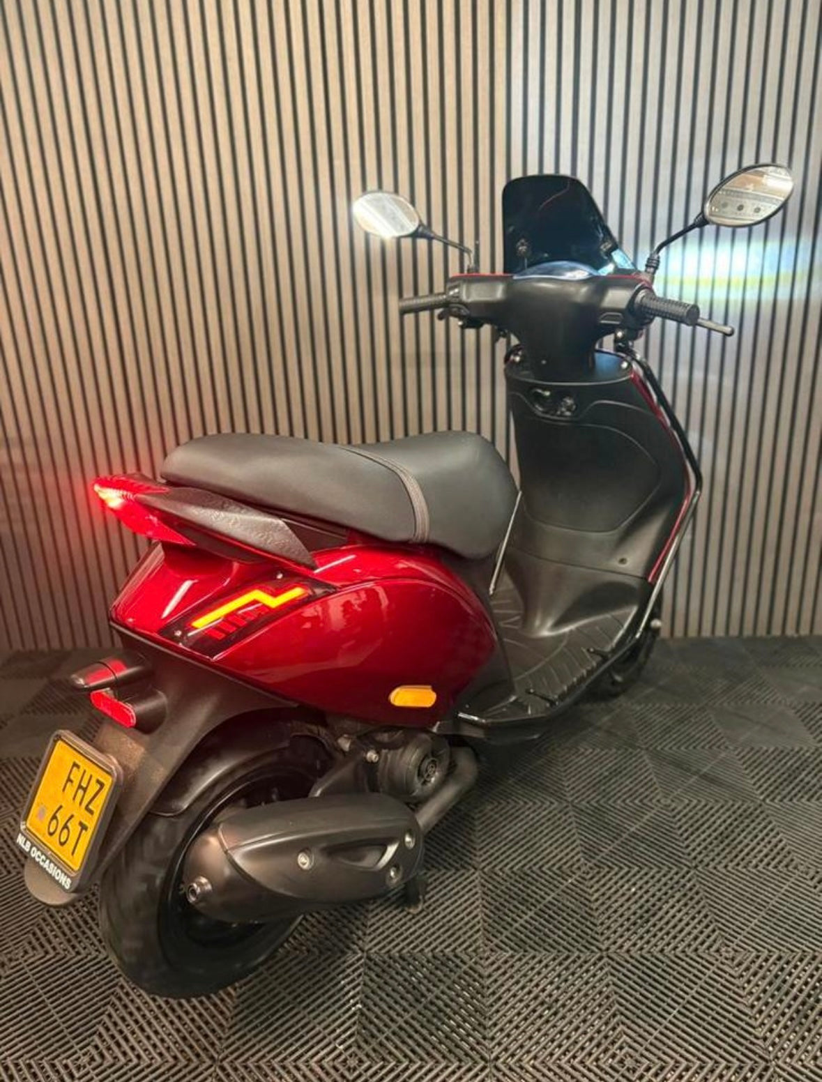 PIAGGIO ZIP 4T 3V BROM 2021 FULL OPTION CANDY RED