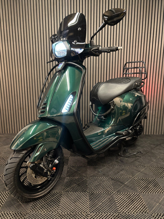 VESPA SPRINT BROM 2021 3V 4T FULL OPTION VERDE GROEN