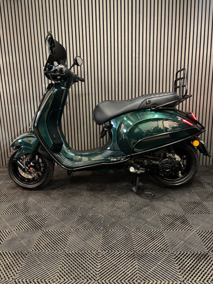 VESPA SPRINT BROM 2021 3V 4T FULL OPTION VERDE GROEN
