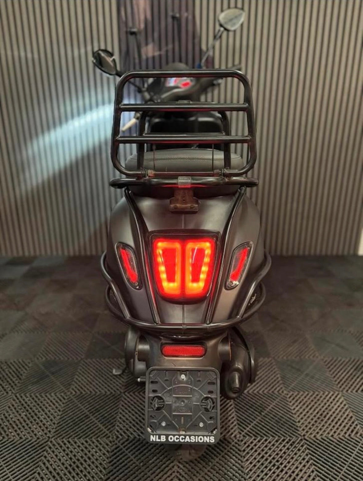 VESPA SPRINT 4T 3V BROM 2018 NOTTE MAT ZWART FULL OPTION