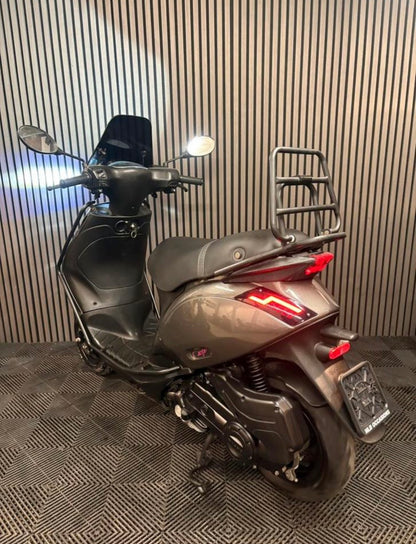 PIAGGIO ZIP 4T 3V BROM 2022 FULL OPTION PORSCHE AGAAT GRIJS