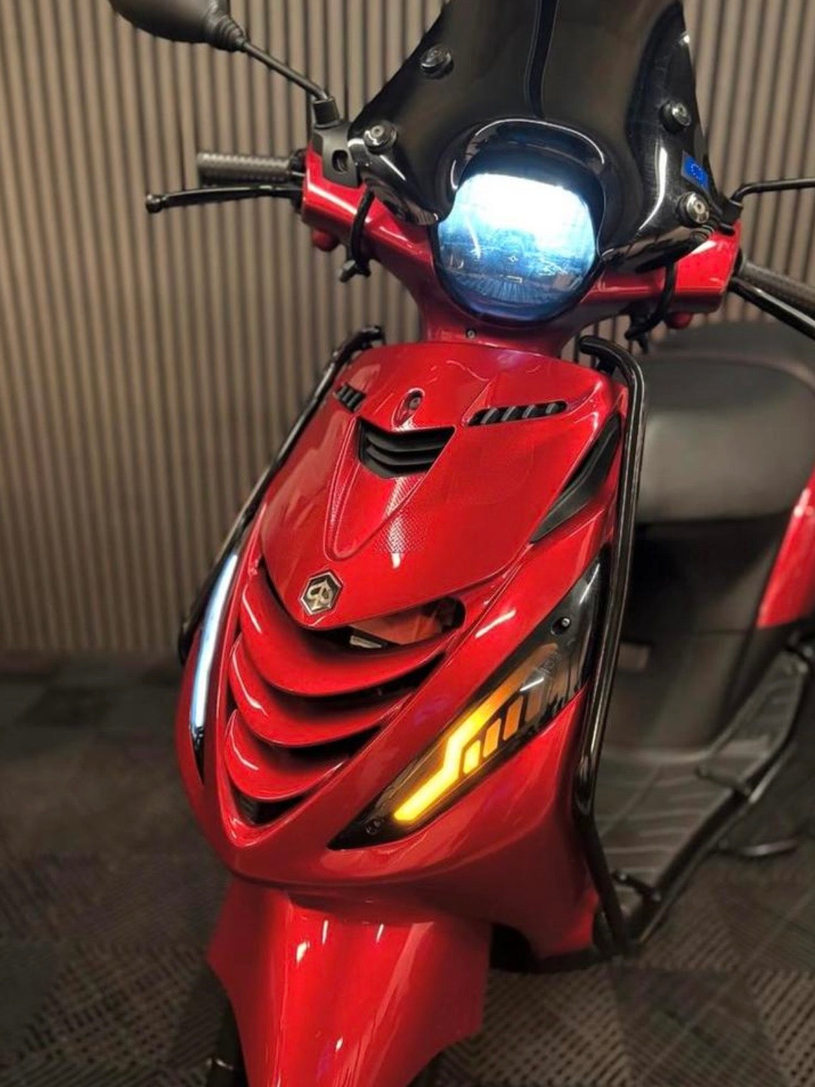PIAGGIO ZIP BROM 2024 (1eig) FULL OPTION candy red
