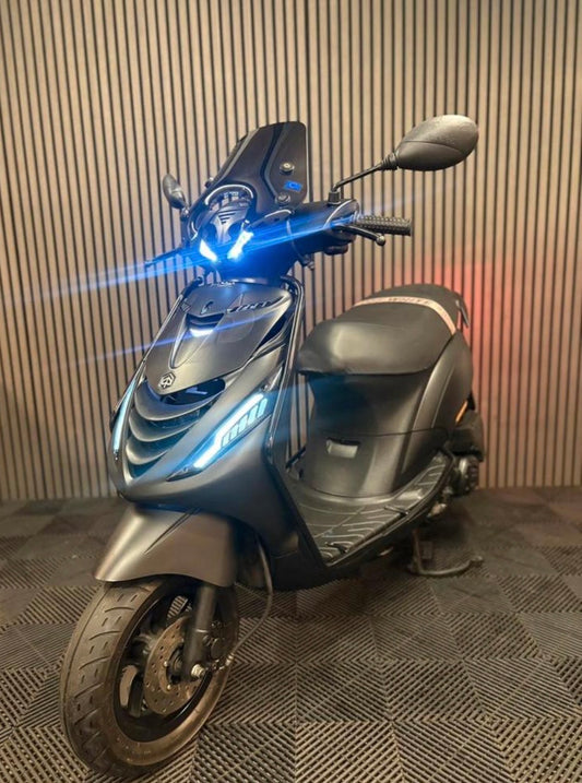 PIAGGIO ZIP 4T 3V BROM 2022 MAT ZWART 1 EIGENAAR FULL OPTION